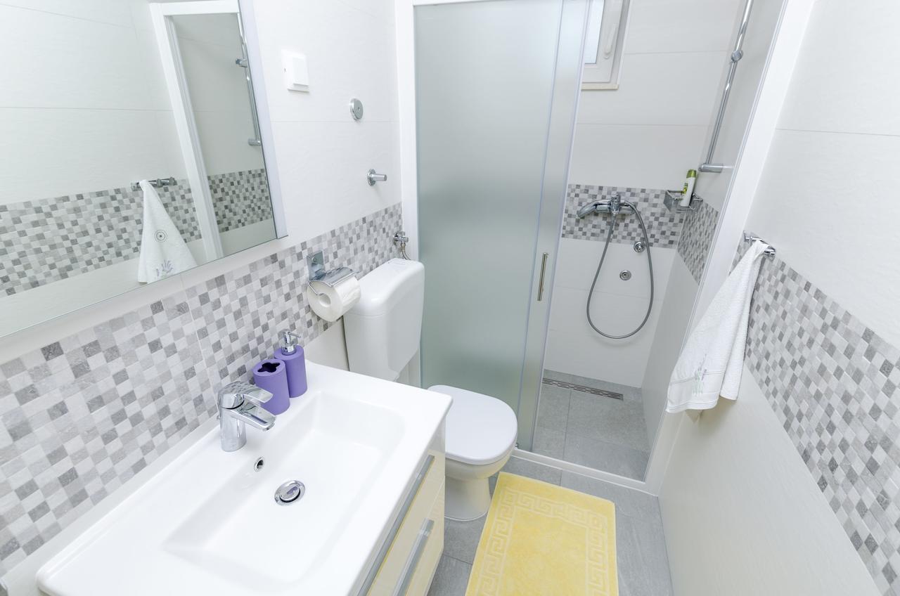 Apartments Danica Примоштен Екстер'єр фото